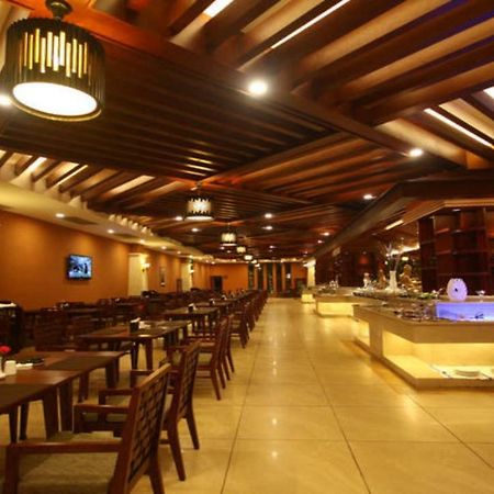 Ramada Plaza Xishuangbanna Hotel Bagian luar foto