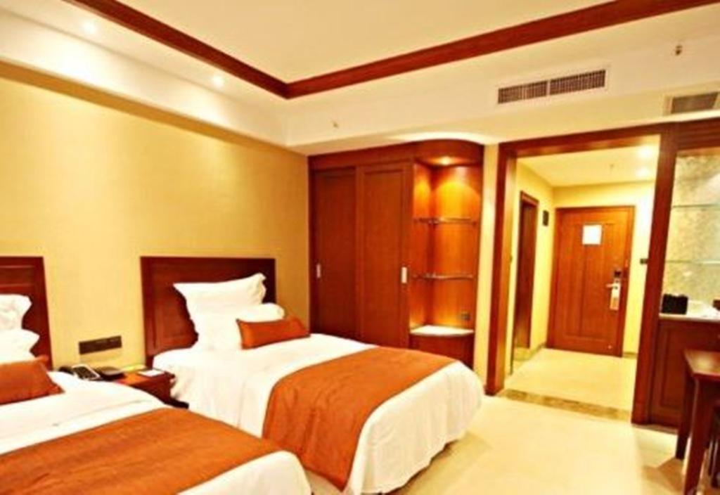 Ramada Plaza Xishuangbanna Hotel Bagian luar foto