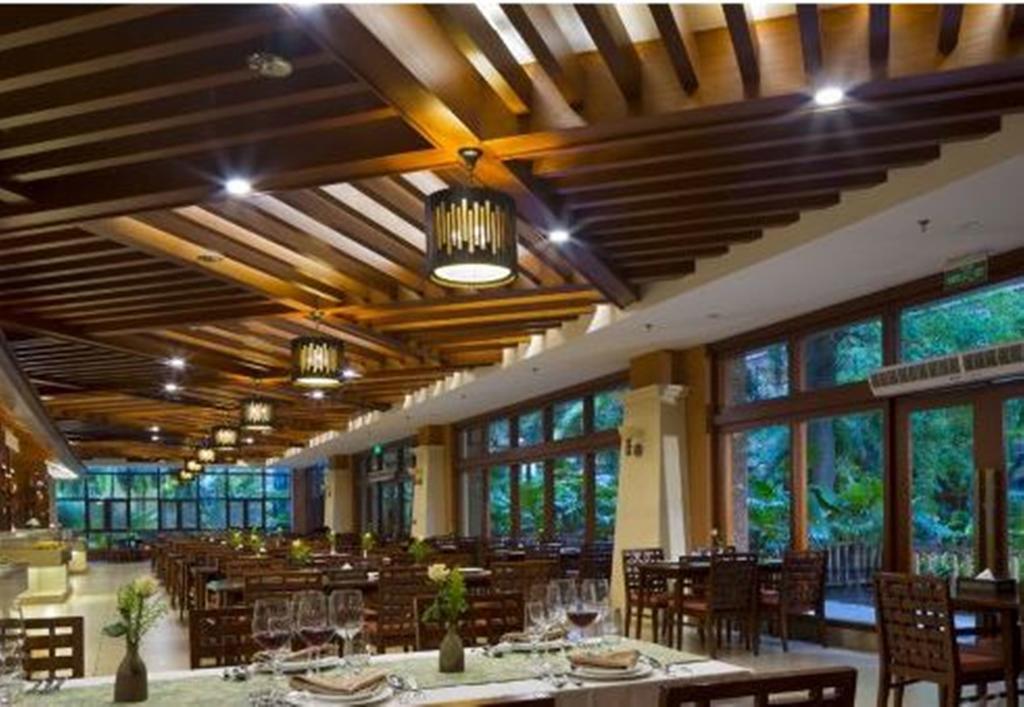 Ramada Plaza Xishuangbanna Hotel Bagian luar foto