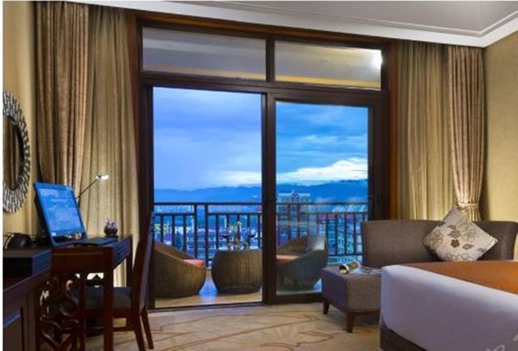 Ramada Plaza Xishuangbanna Hotel Bagian luar foto
