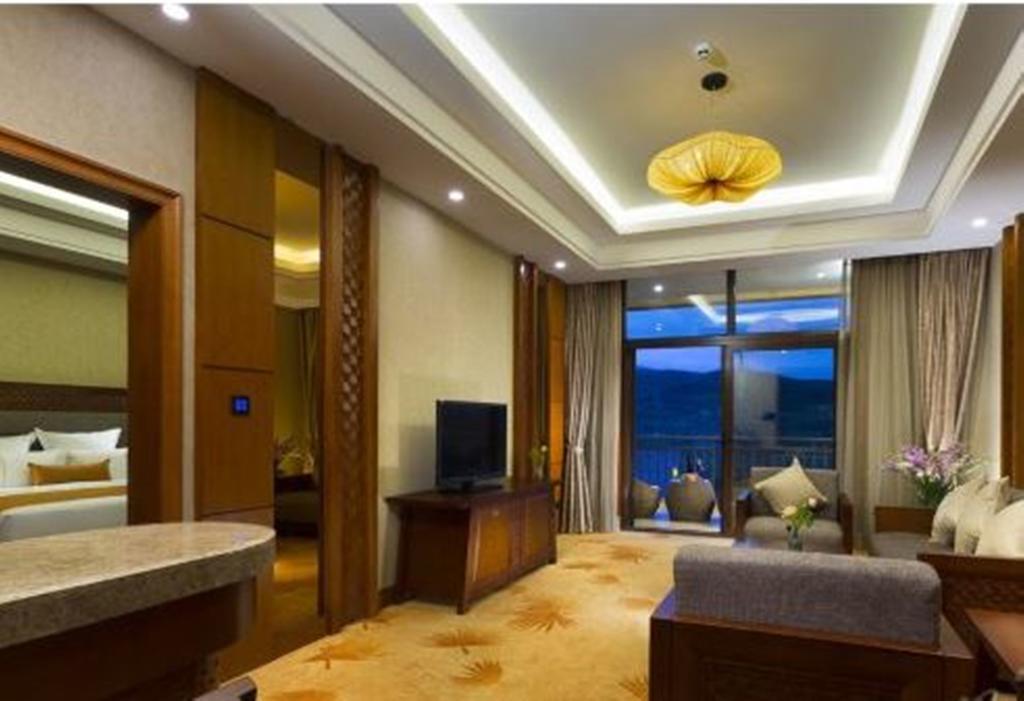 Ramada Plaza Xishuangbanna Hotel Bagian luar foto