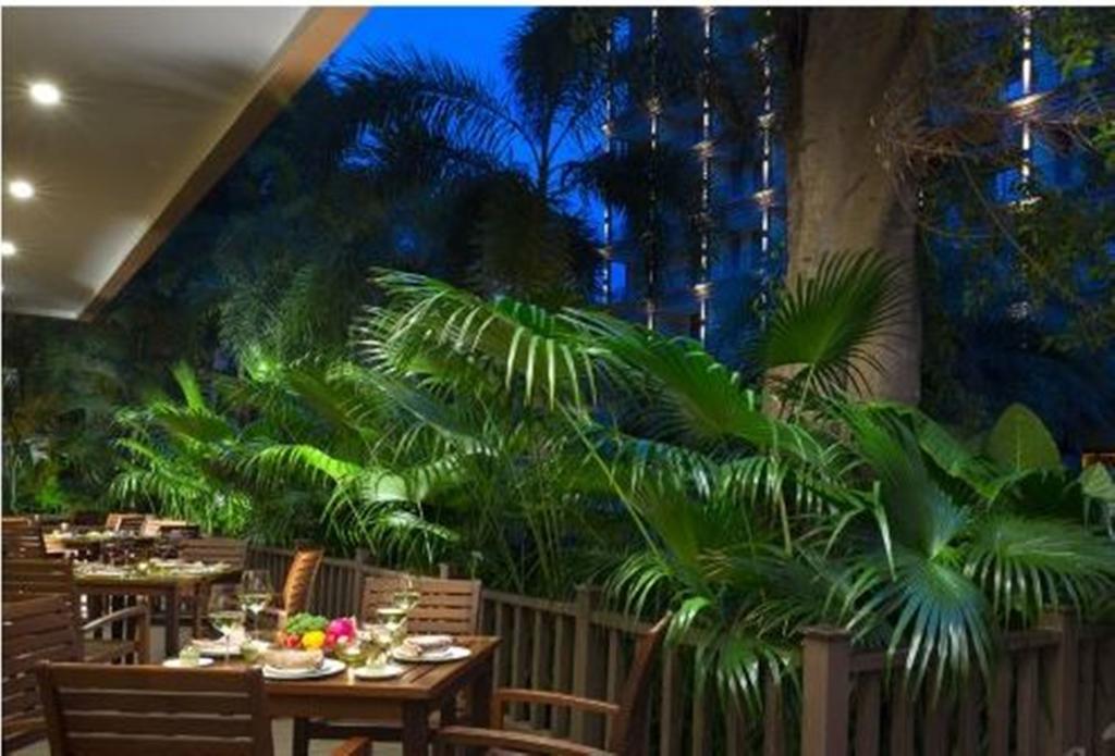 Ramada Plaza Xishuangbanna Hotel Bagian luar foto