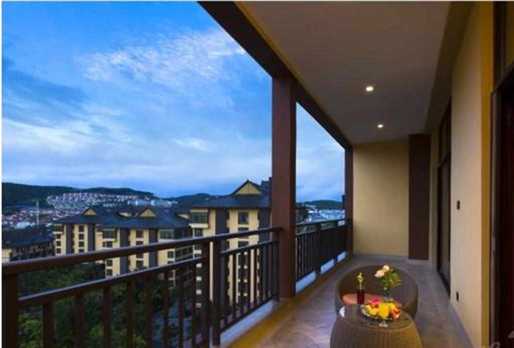 Ramada Plaza Xishuangbanna Hotel Bagian luar foto