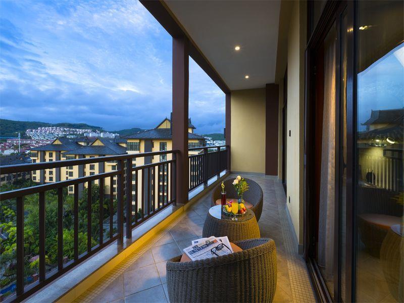 Ramada Plaza Xishuangbanna Hotel Bagian luar foto