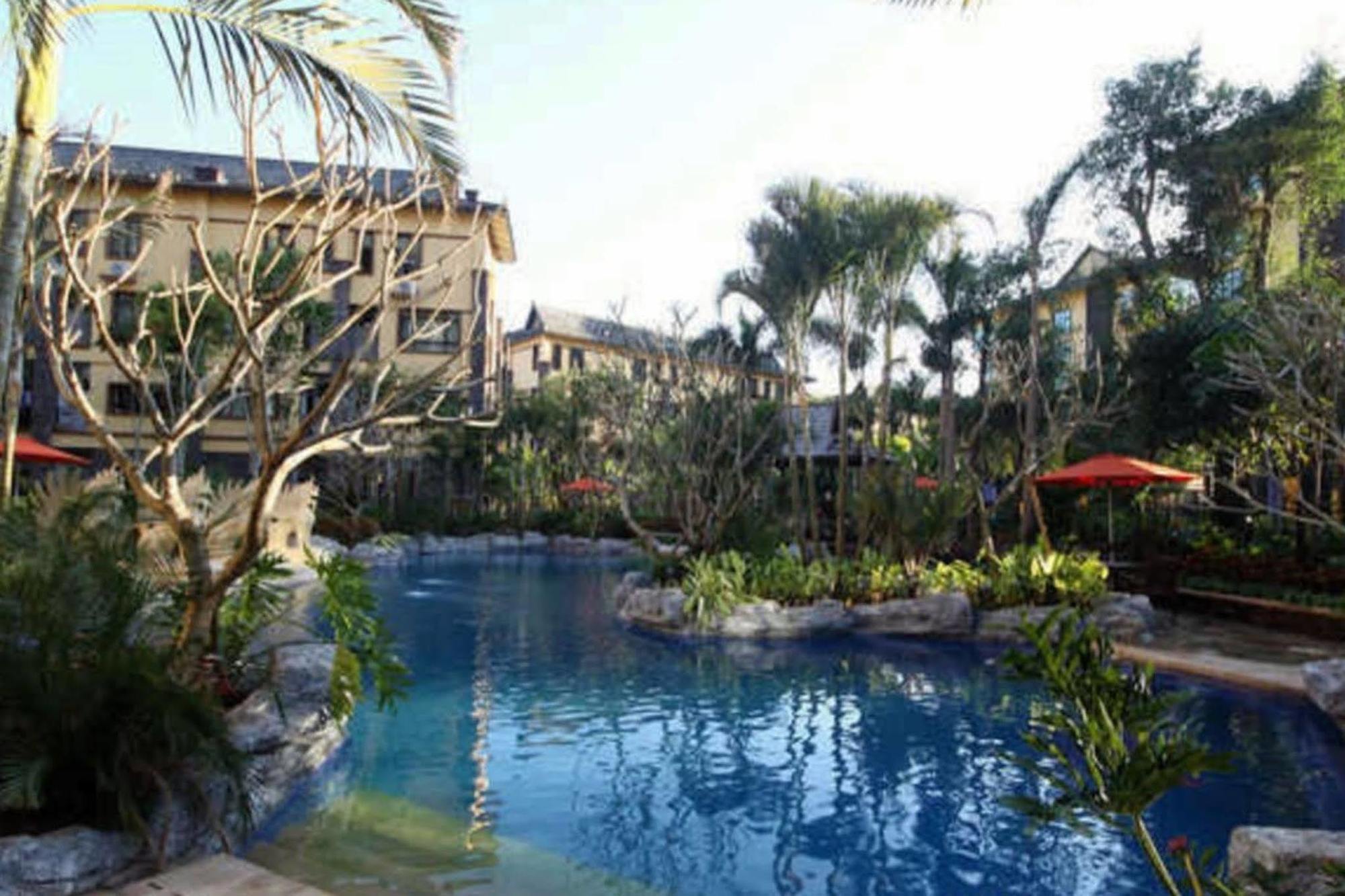 Ramada Plaza Xishuangbanna Hotel Bagian luar foto